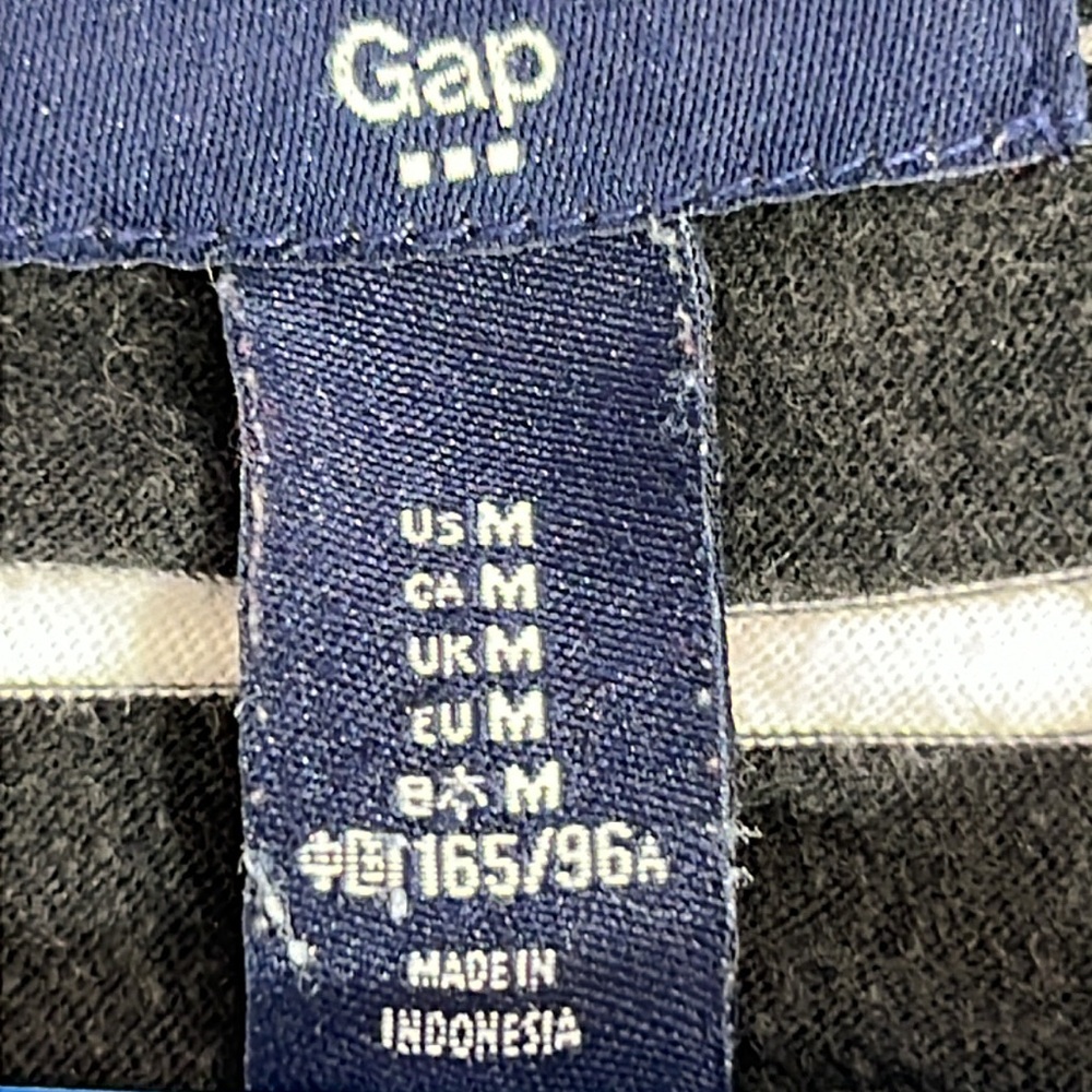 🌞 Gap black & white short sleeve breast pocket oval neck tee M - Picture 3 of 16